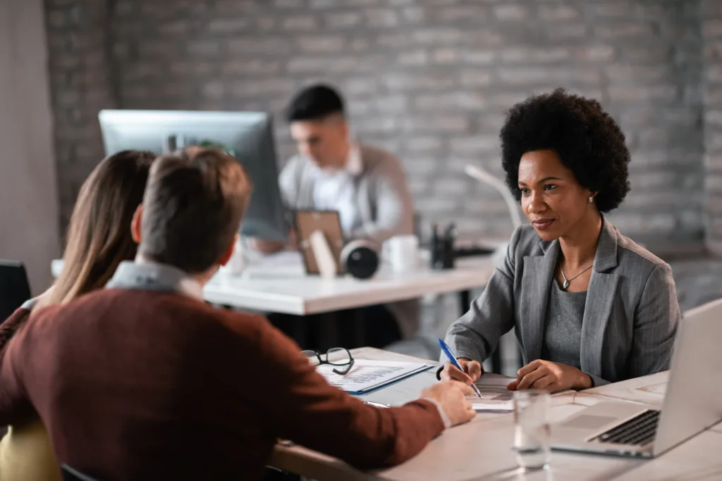 L'intérêt de l'écoute active dans les relations humaines